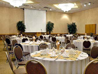 Days Inn & Suites Tallahassee Conference Center I-10 Hotel Dış mekan fotoğraf